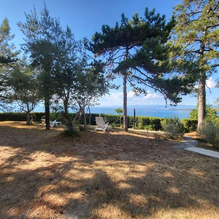 Apartment Prejac By The Beach Malinska Exterior photo