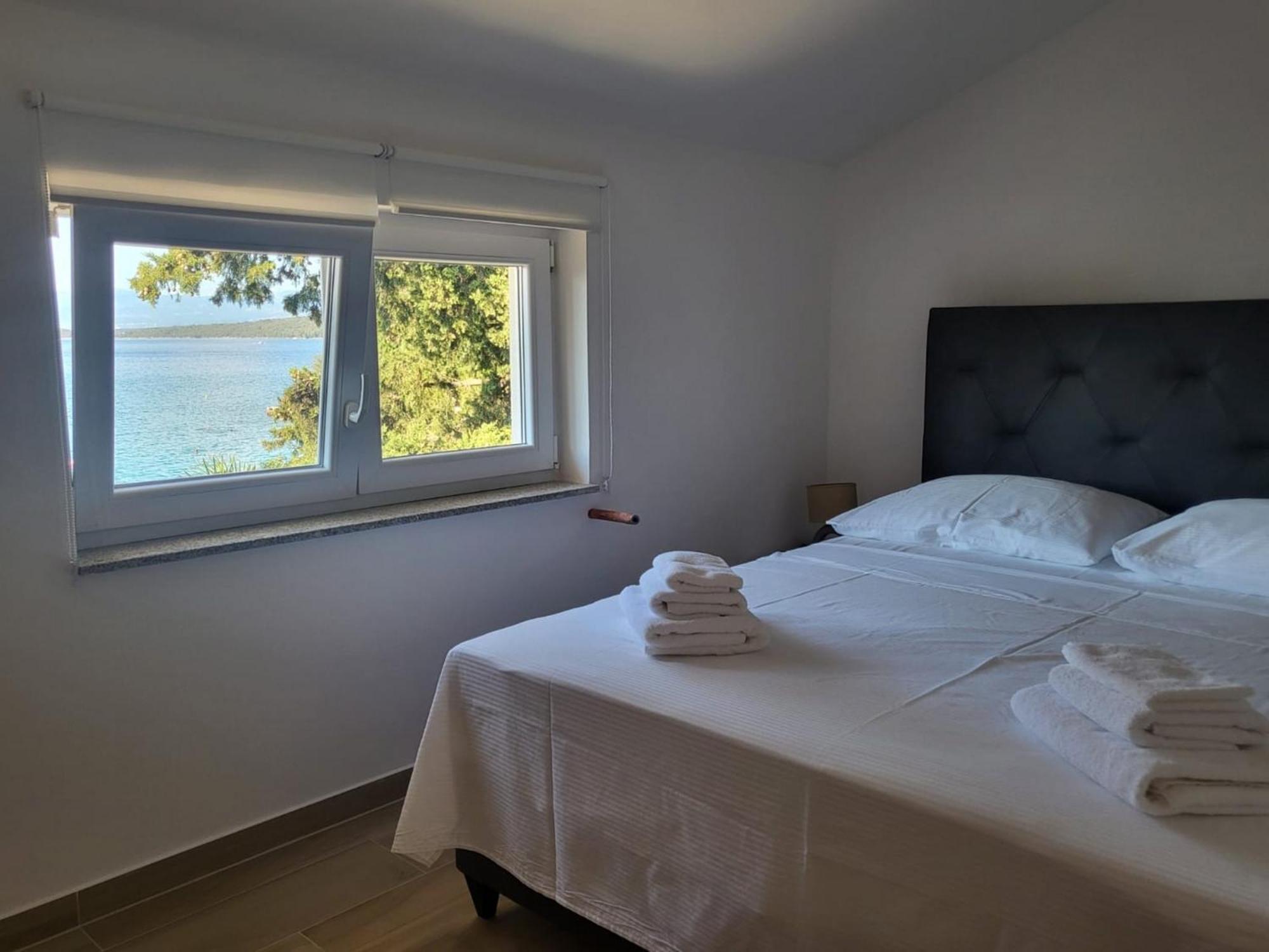 Apartment Prejac By The Beach Malinska Room photo